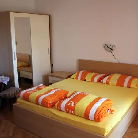 Kristina & Valentina Apartment
