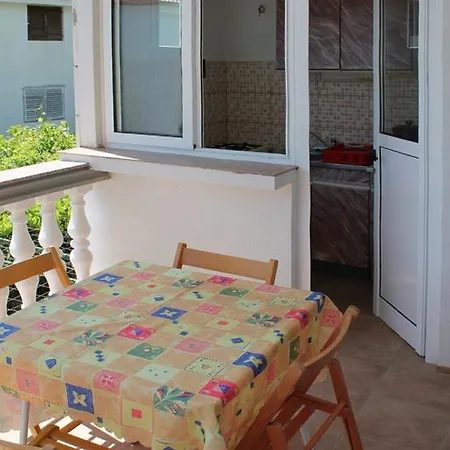Kristina & Valentina Apartment *