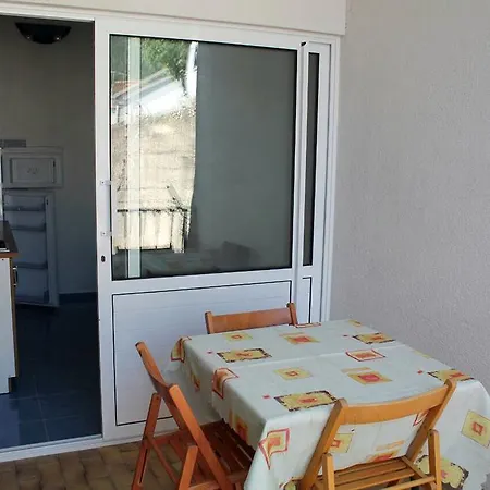 Kristina & Valentina Apartment *
